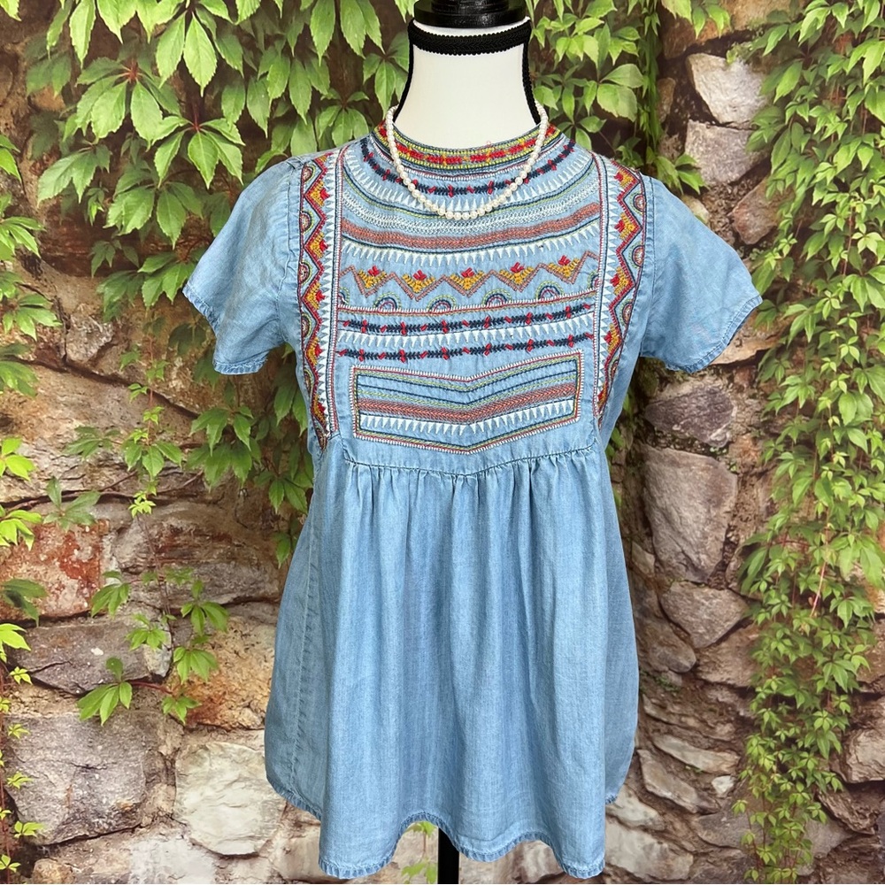 DENIM JEANS AND CASUALS Boho Coastal Chambray Shirt, S (Runs small) - Picture 2 of 11
